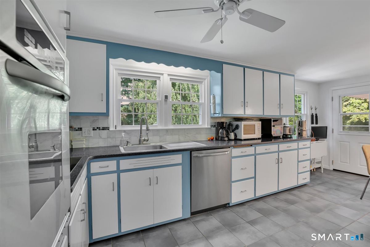 11 Castle View Drive Chester CT 06412