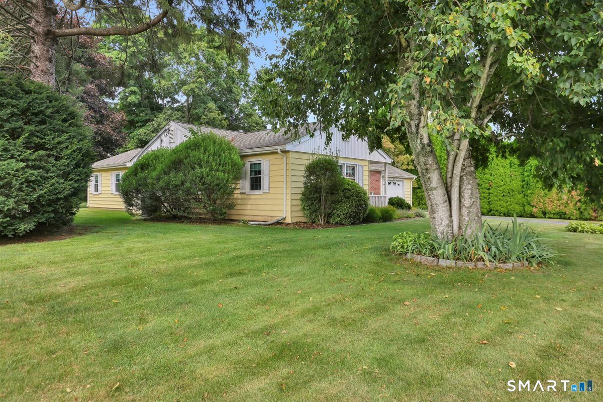 11 Castle View Drive Chester CT 06412