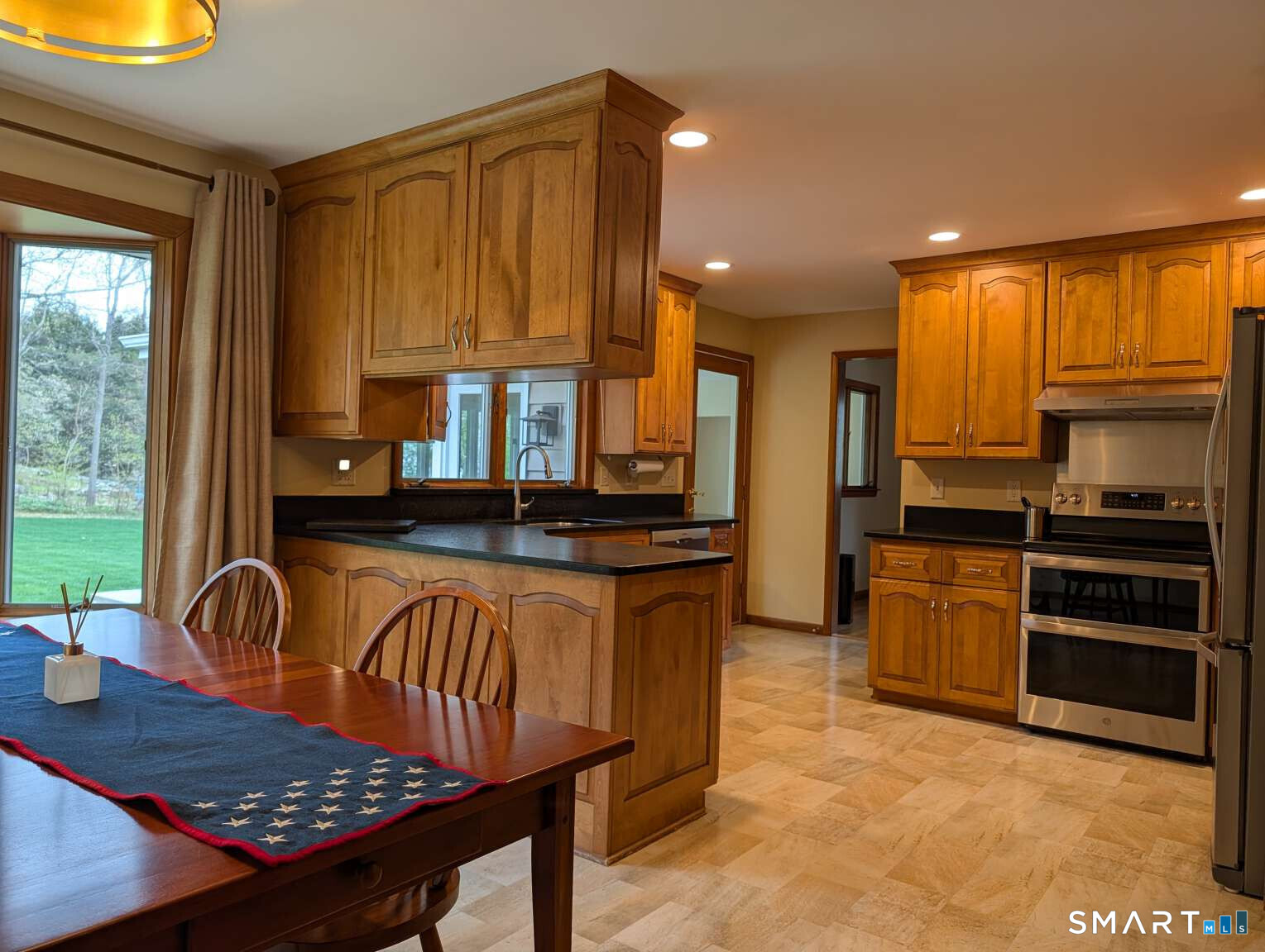7 North Ledge Rock Road East Lyme CT 06357
