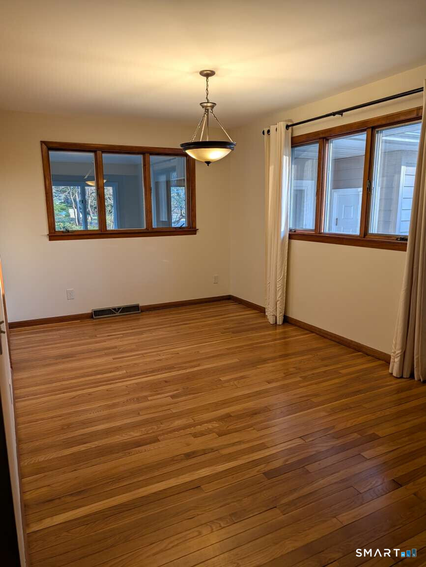 7 North Ledge Rock Road East Lyme CT 06357