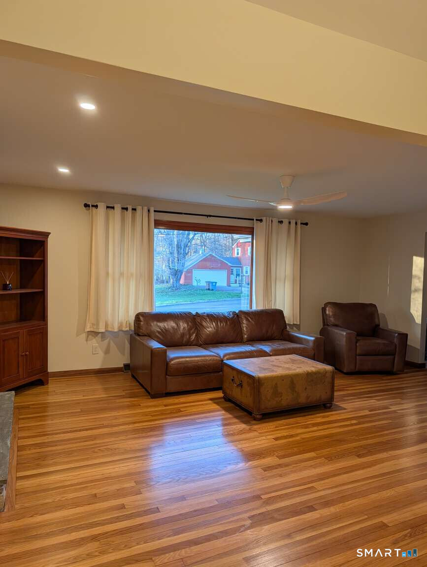 7 North Ledge Rock Road East Lyme CT 06357