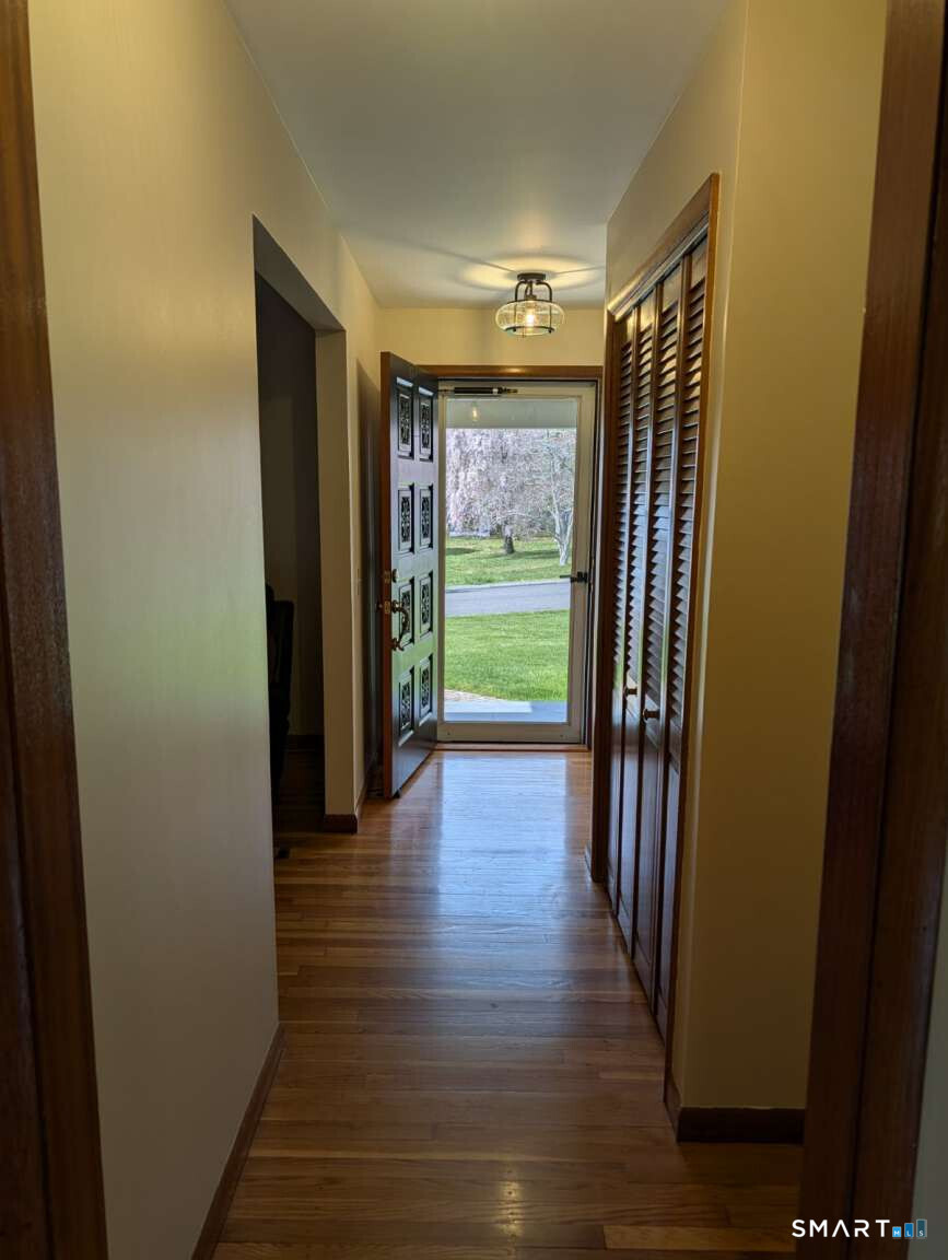7 North Ledge Rock Road East Lyme CT 06357