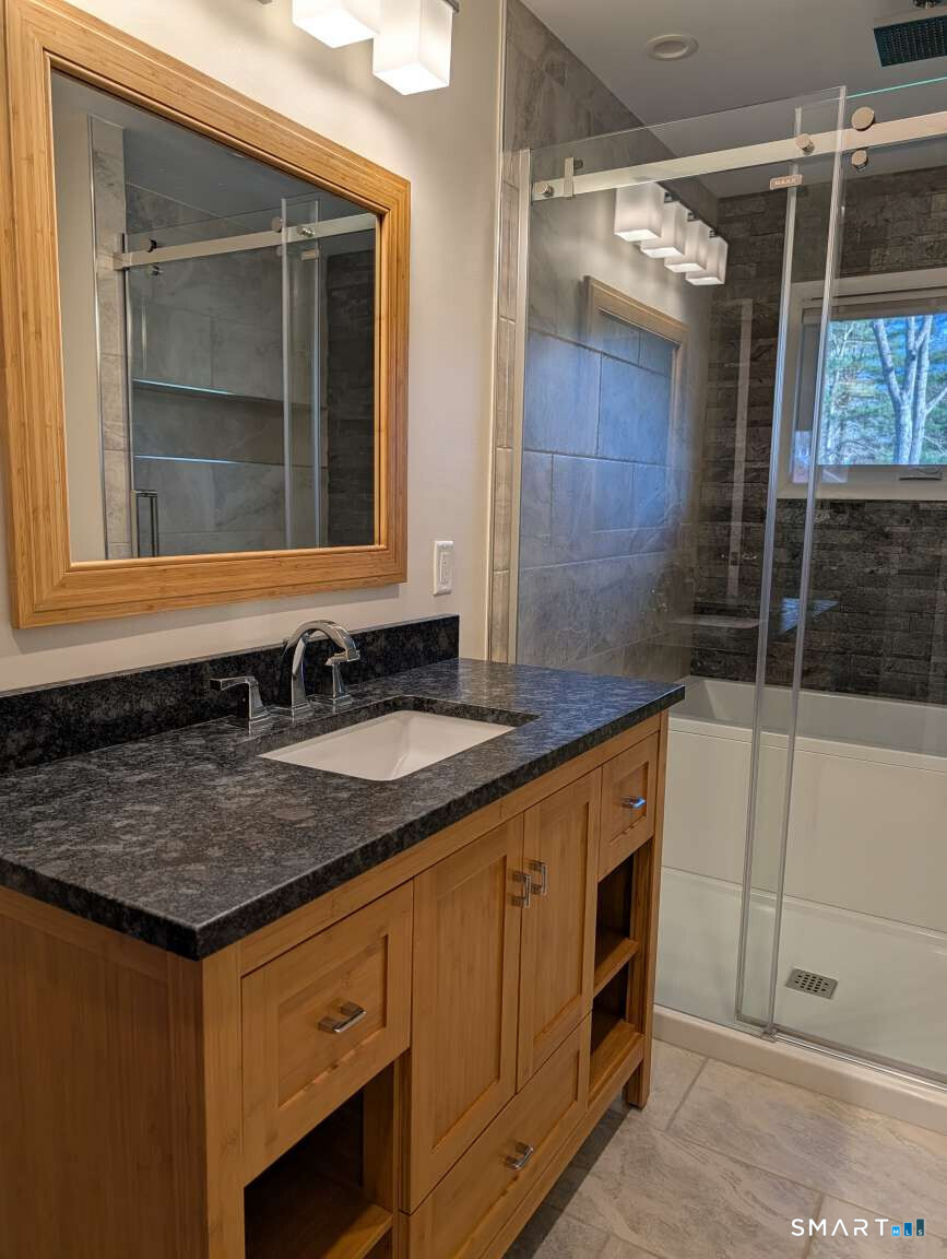 7 North Ledge Rock Road East Lyme CT 06357