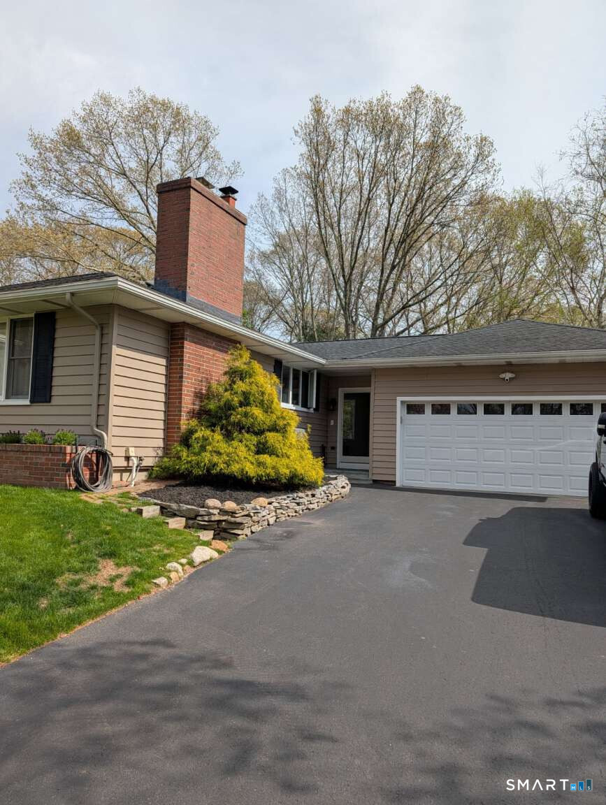 7 North Ledge Rock Road East Lyme CT 06357