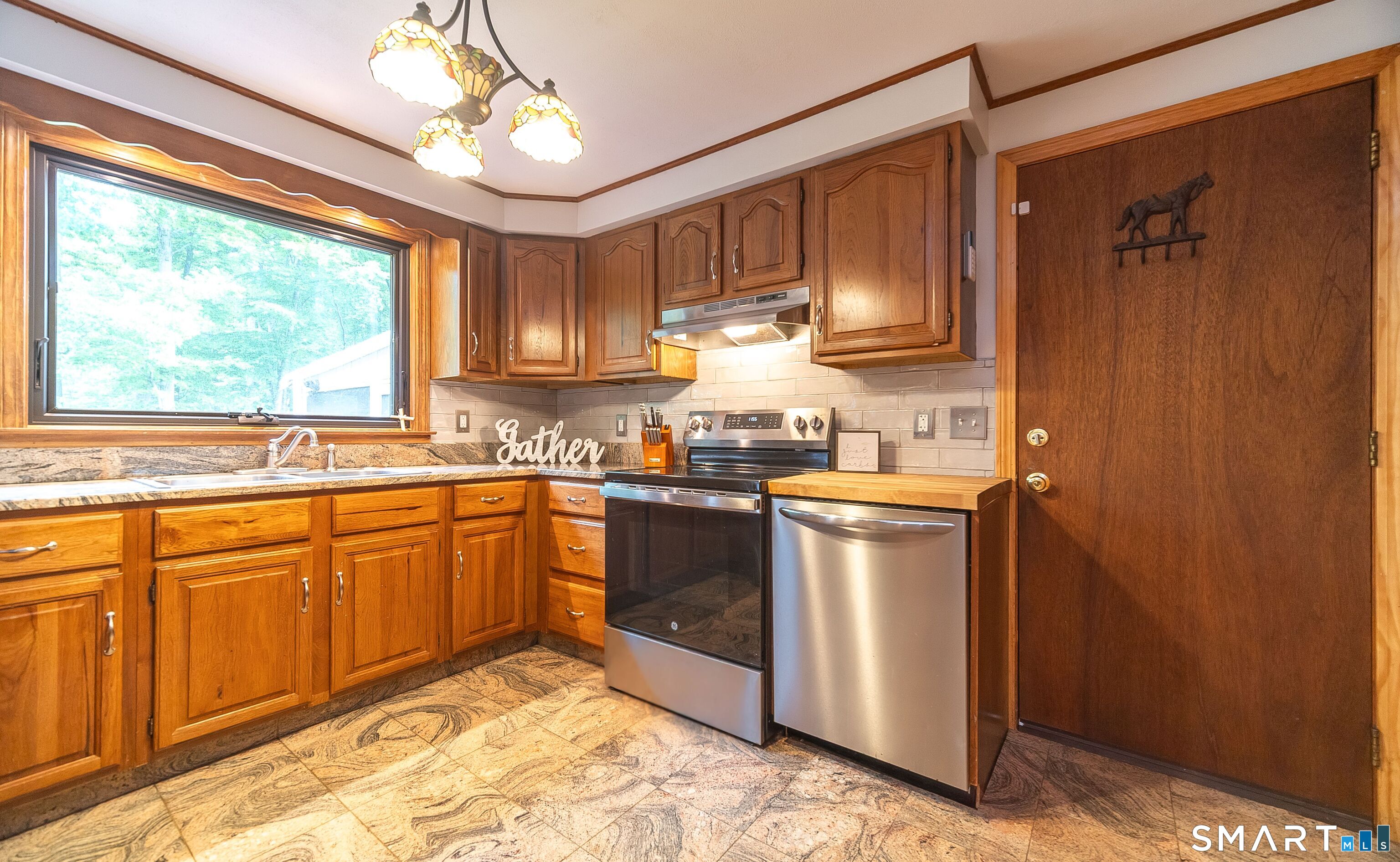 33 Case Circle Haddam CT 06441