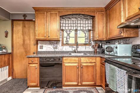 72 Whitewood Road Waterbury CT 06708