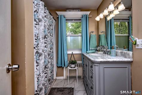 72 Whitewood Road Waterbury CT 06708