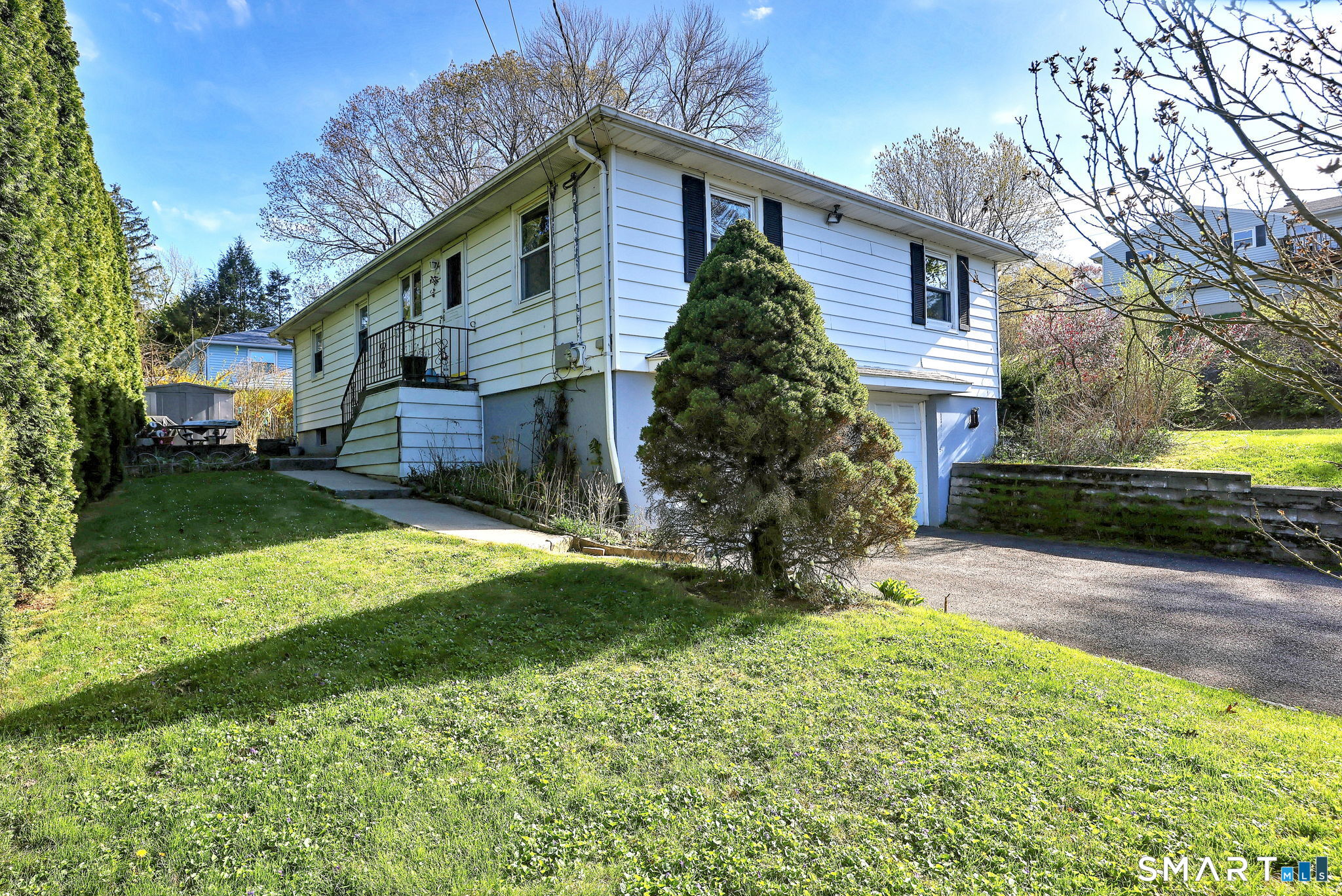 72 Whitewood Road Waterbury CT 06708