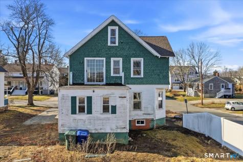 18 Maxson Street Groton CT 06355