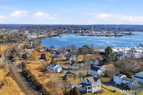 18 Maxson Street Groton CT 06355
