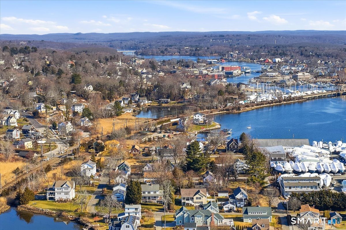 18 Maxson Street Groton CT 06355