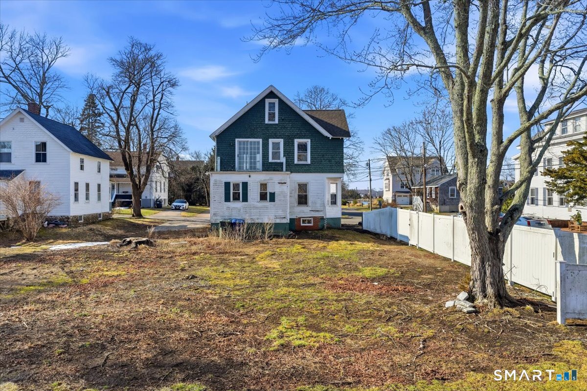 18 Maxson Street Groton CT 06355