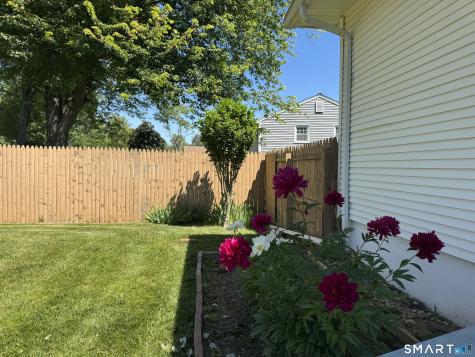 117 Penney Drive East Hartford CT 06118