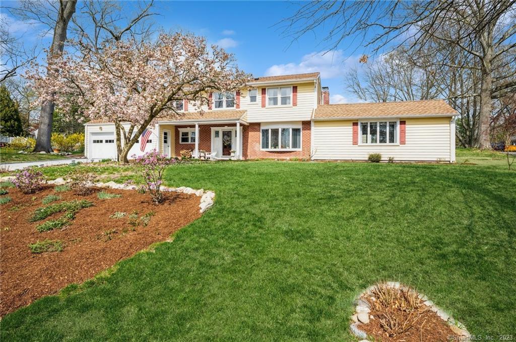 18 Hollow Oak Lane Stamford CT 06905