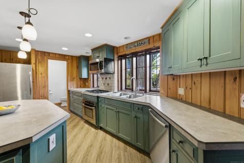 23 Echo Drive New Milford CT 06776