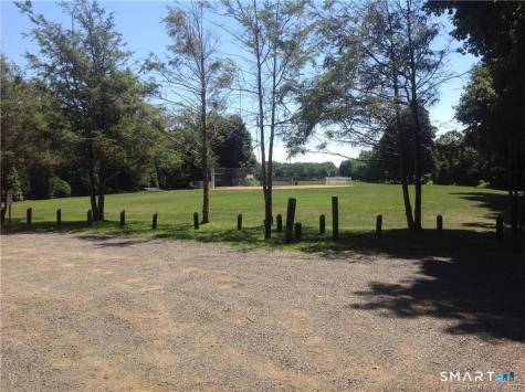 262 Mungertown Road Madison CT 06443