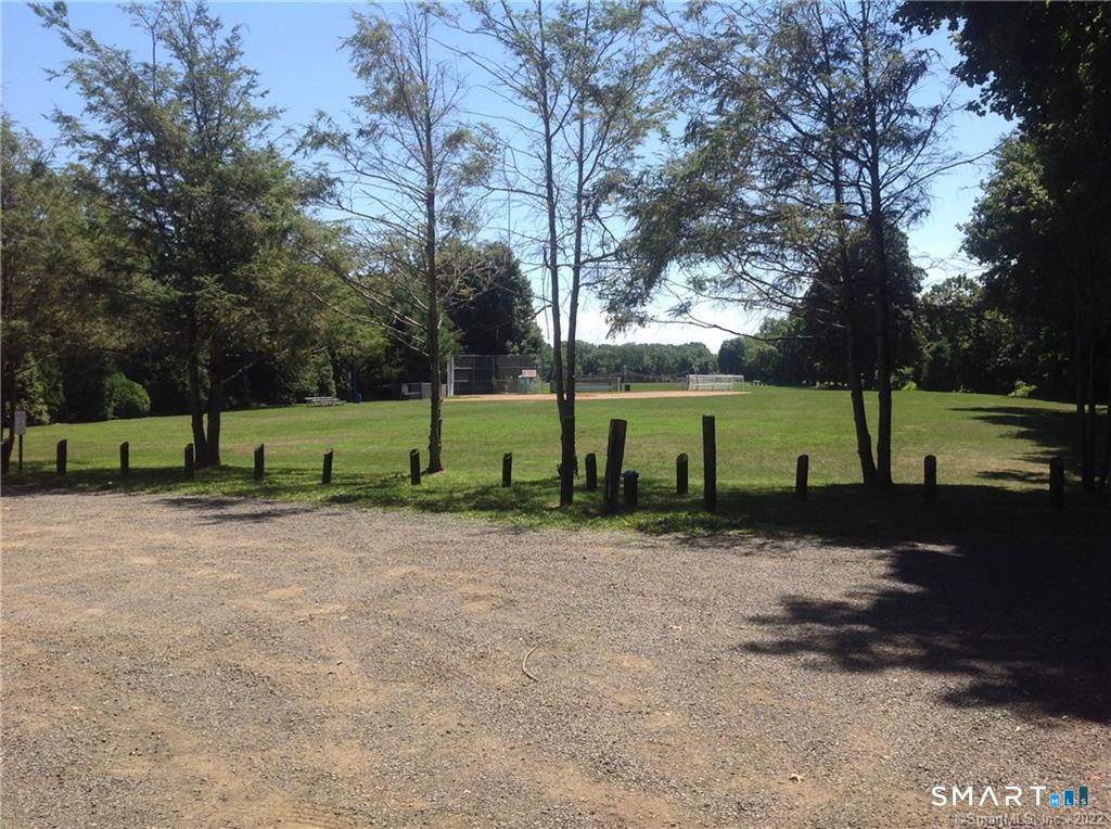 262 Mungertown Road Madison CT 06443