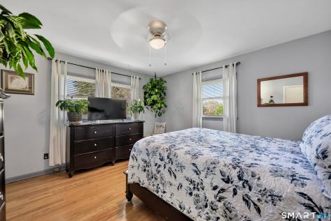 106 Debbie Lane Naugatuck CT 06770