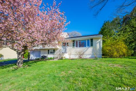106 Debbie Lane Naugatuck CT 06770