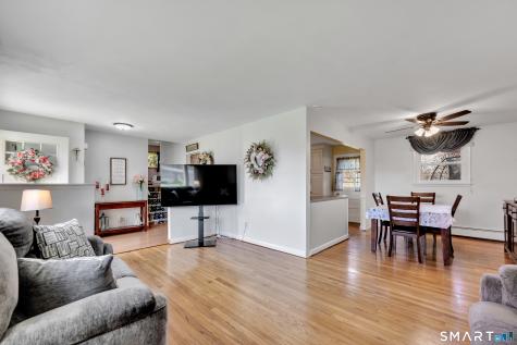 106 Debbie Lane Naugatuck CT 06770