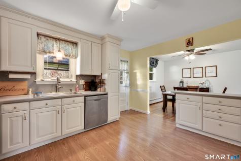 106 Debbie Lane Naugatuck CT 06770