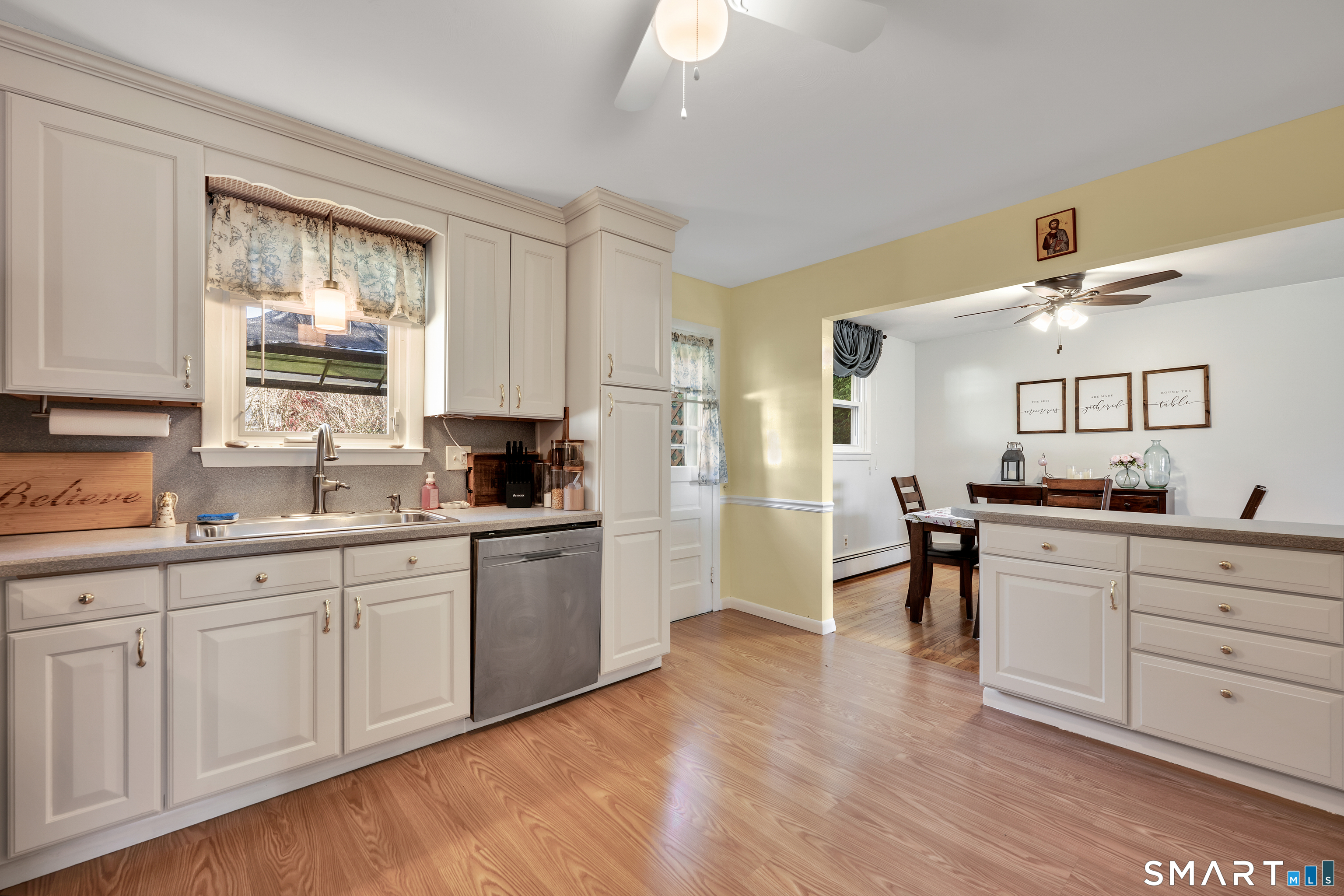 106 Debbie Lane Naugatuck CT 06770
