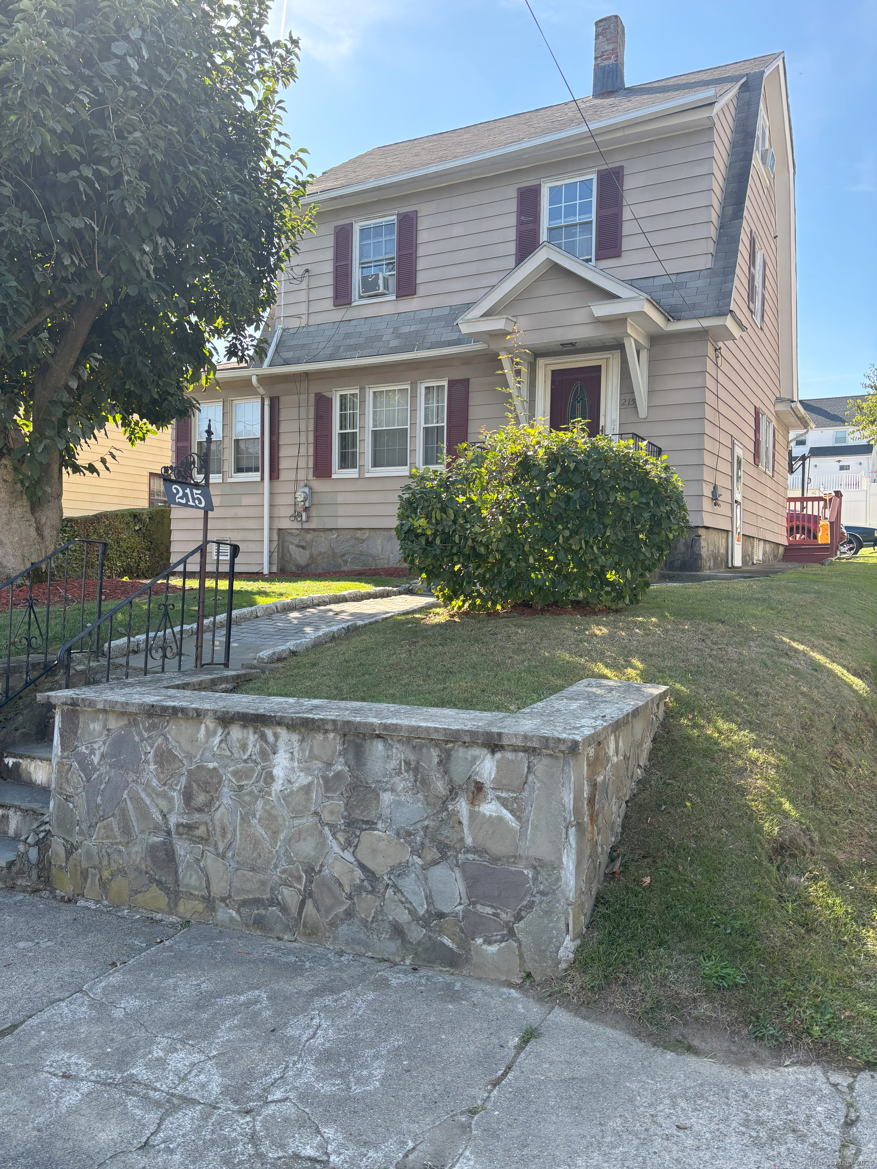 215 Summerfield Avenue Bridgeport CT 06610