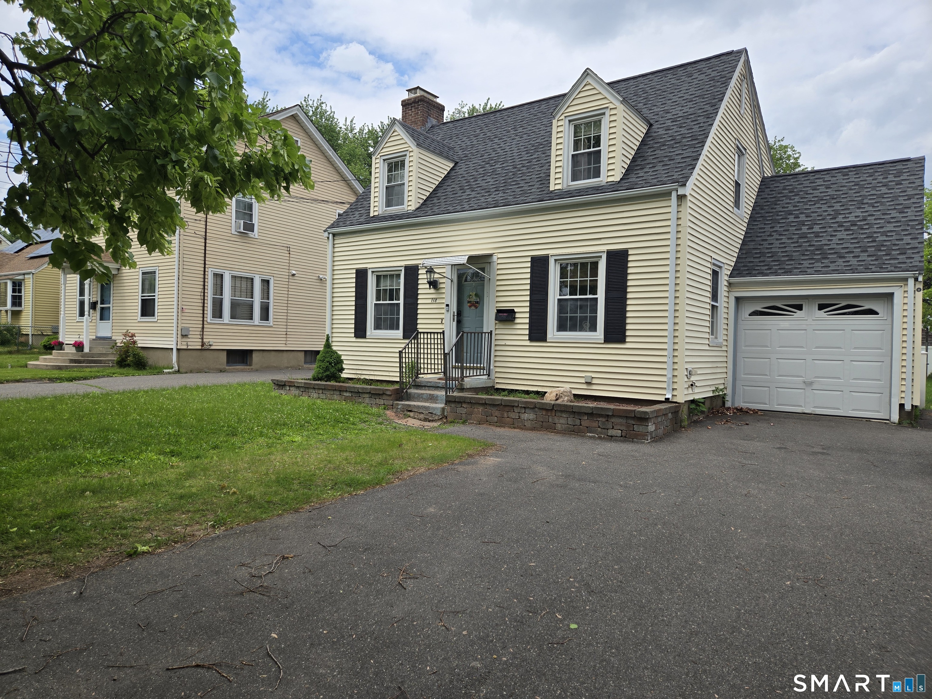 118 Saint Charles Street West Hartford CT 06119