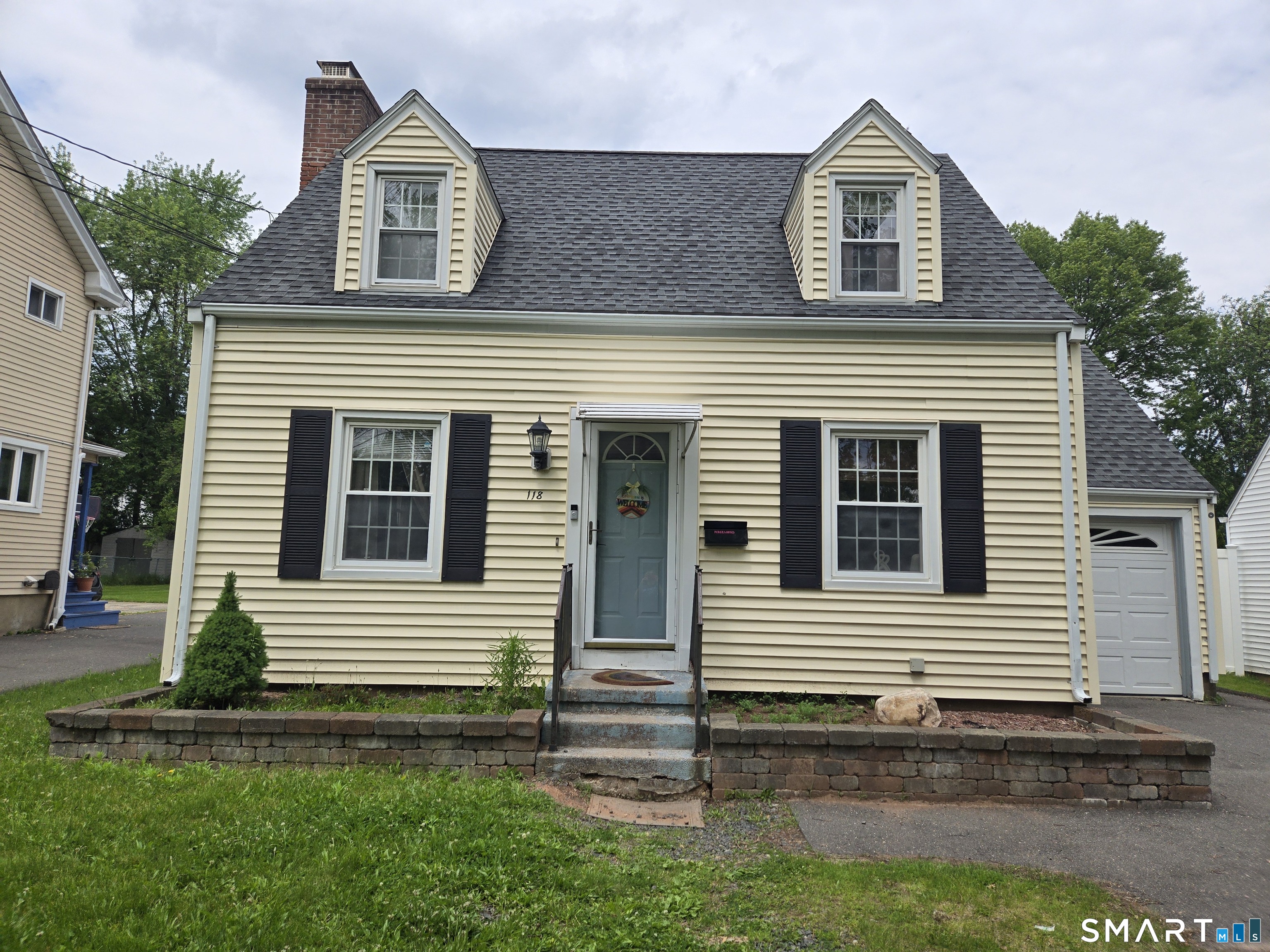 118 Saint Charles Street West Hartford CT 06119
