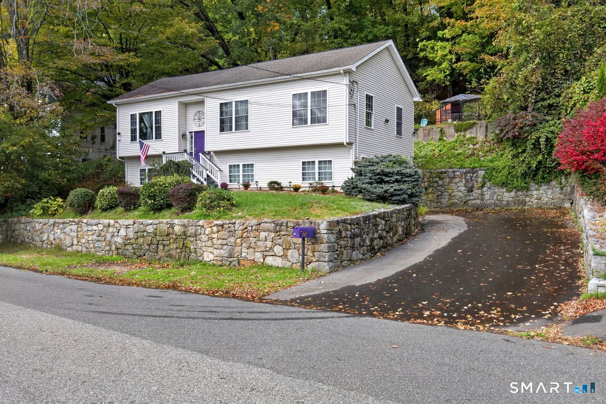 35 Woodbridge Avenue Ansonia CT 06401