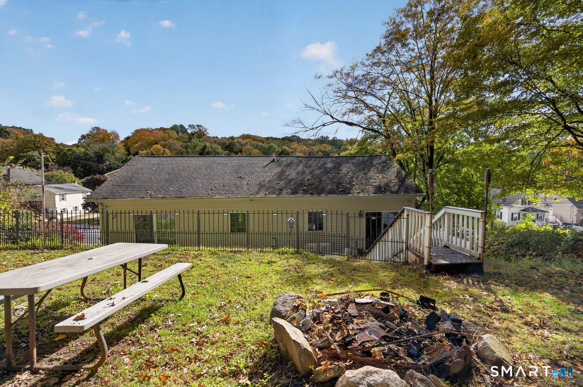 35 Woodbridge Avenue Ansonia CT 06401
