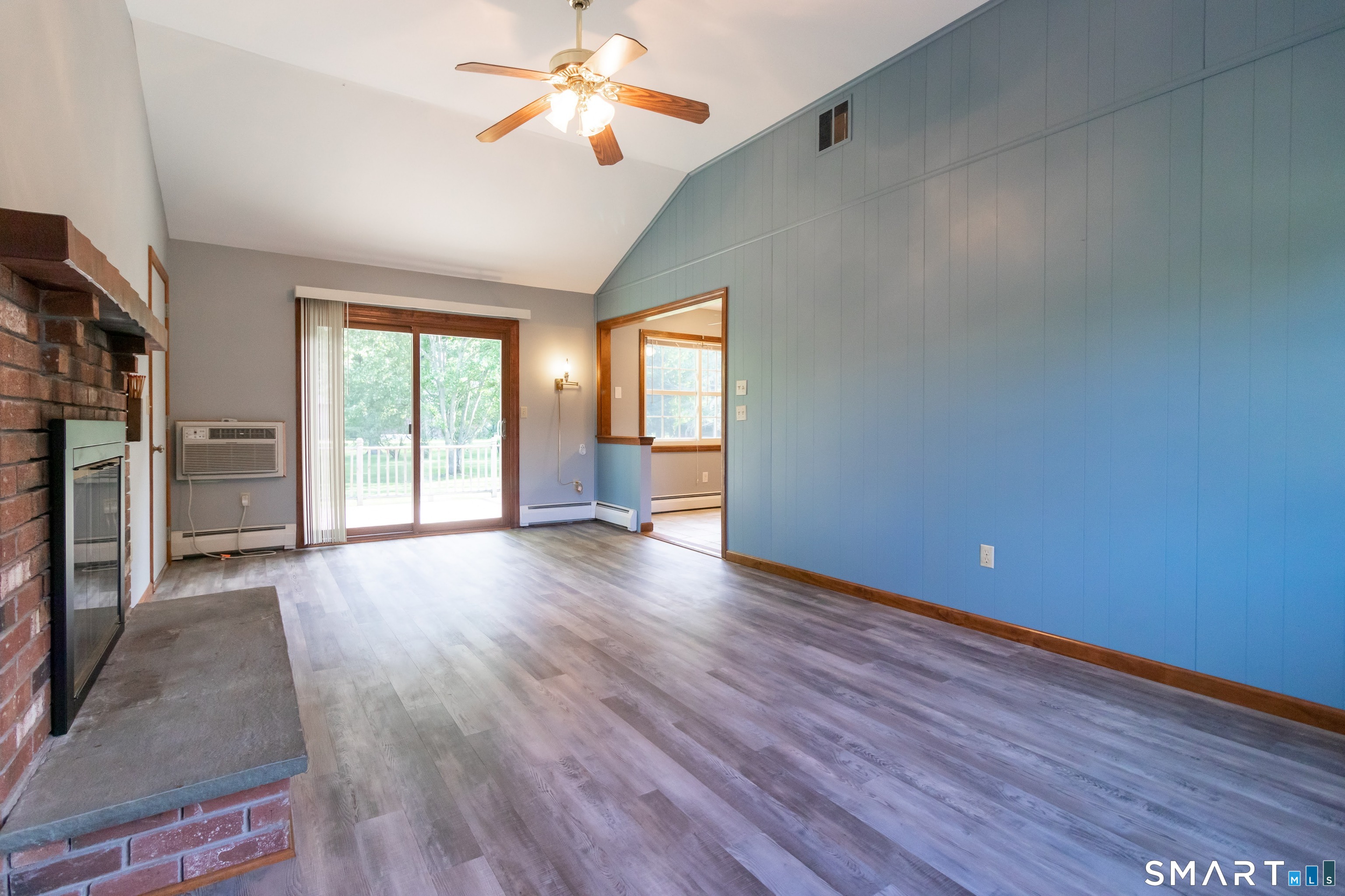 15 Kennedy Road Windsor CT 06095