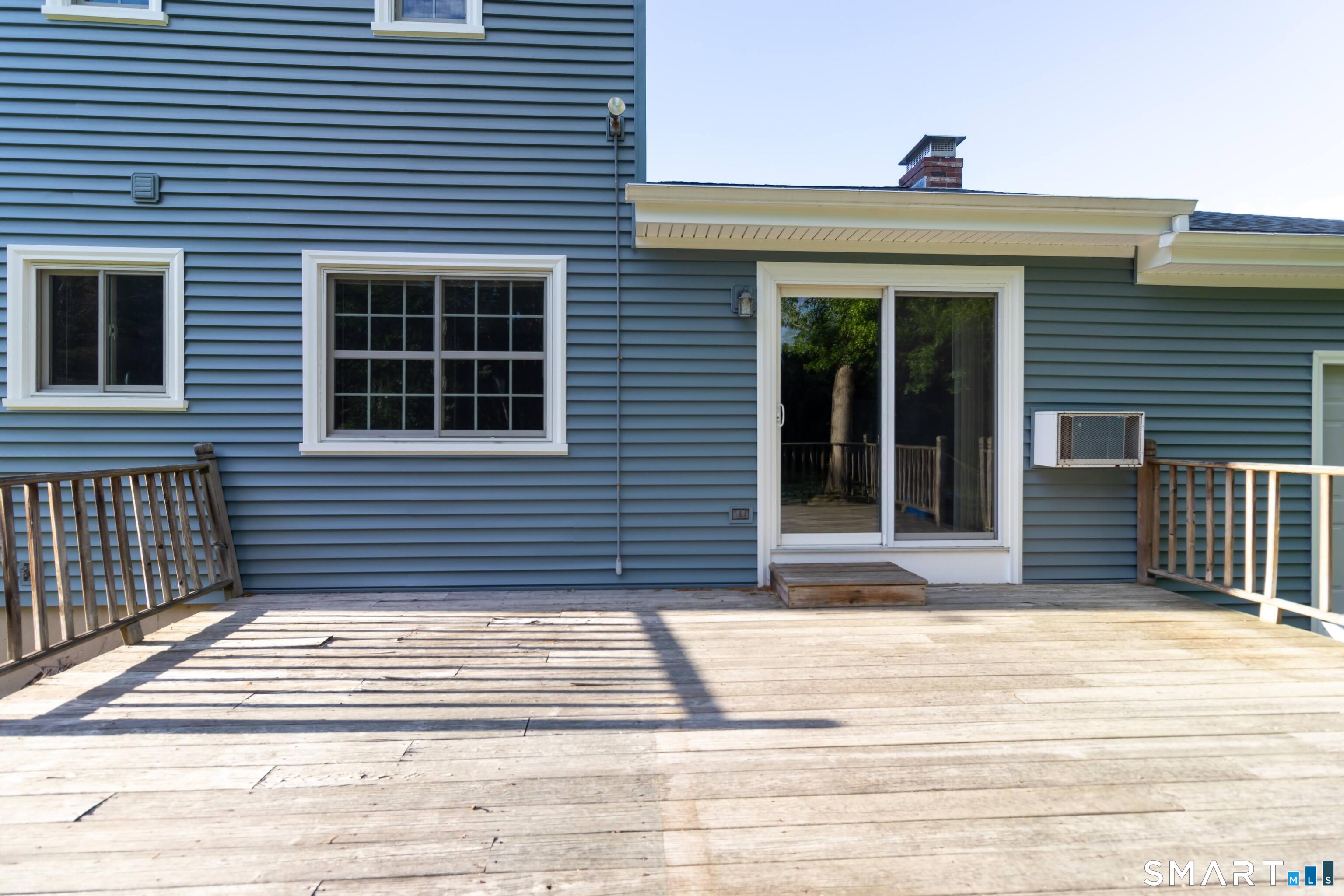 15 Kennedy Road Windsor CT 06095