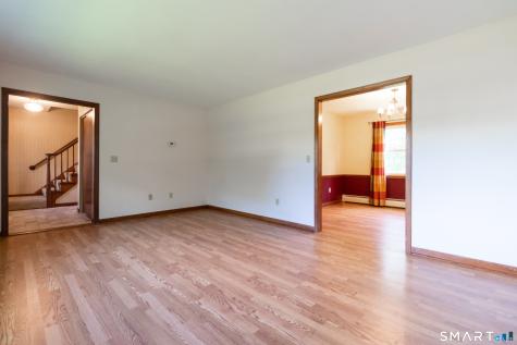 15 Kennedy Road Windsor CT 06095