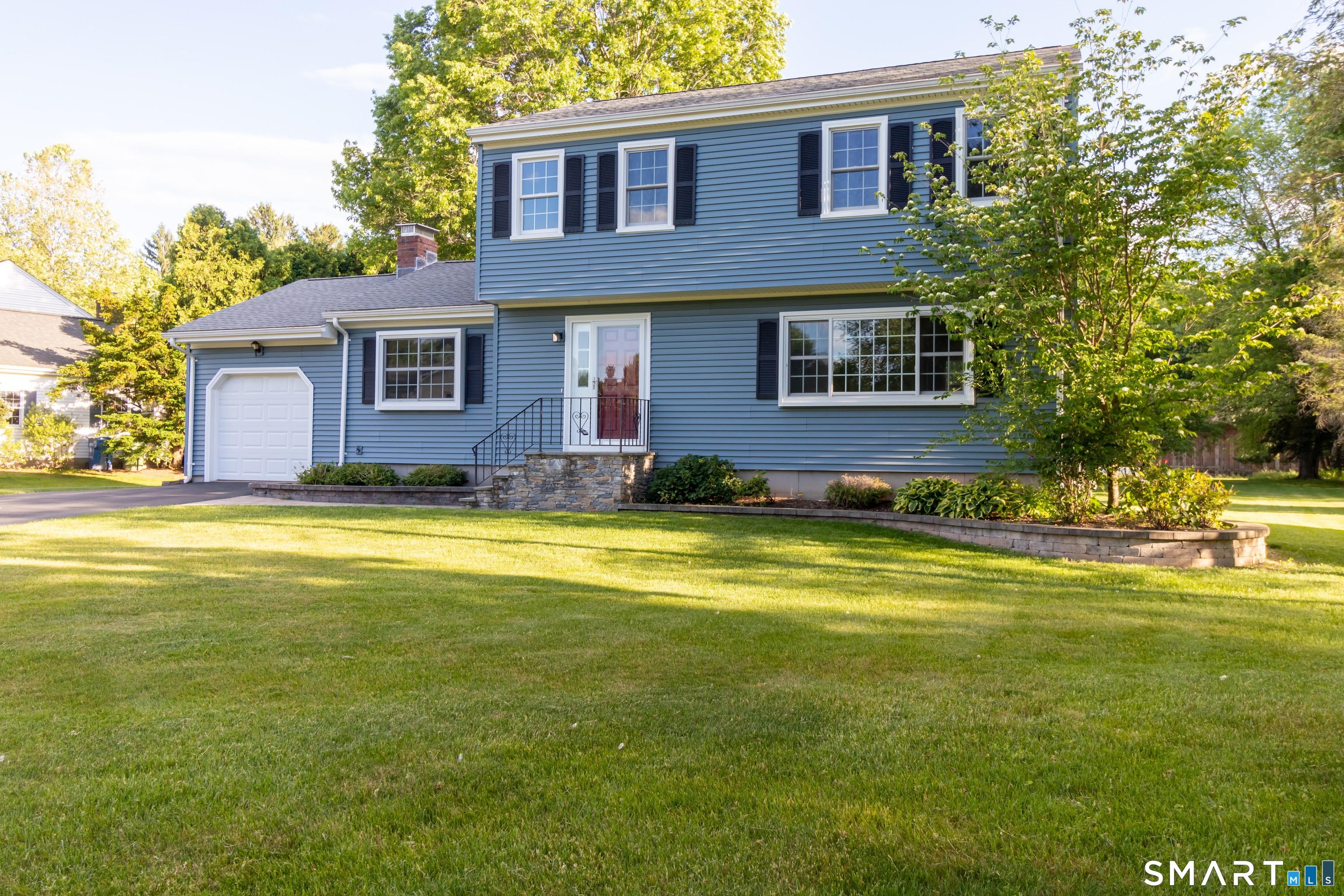15 Kennedy Road Windsor CT 06095