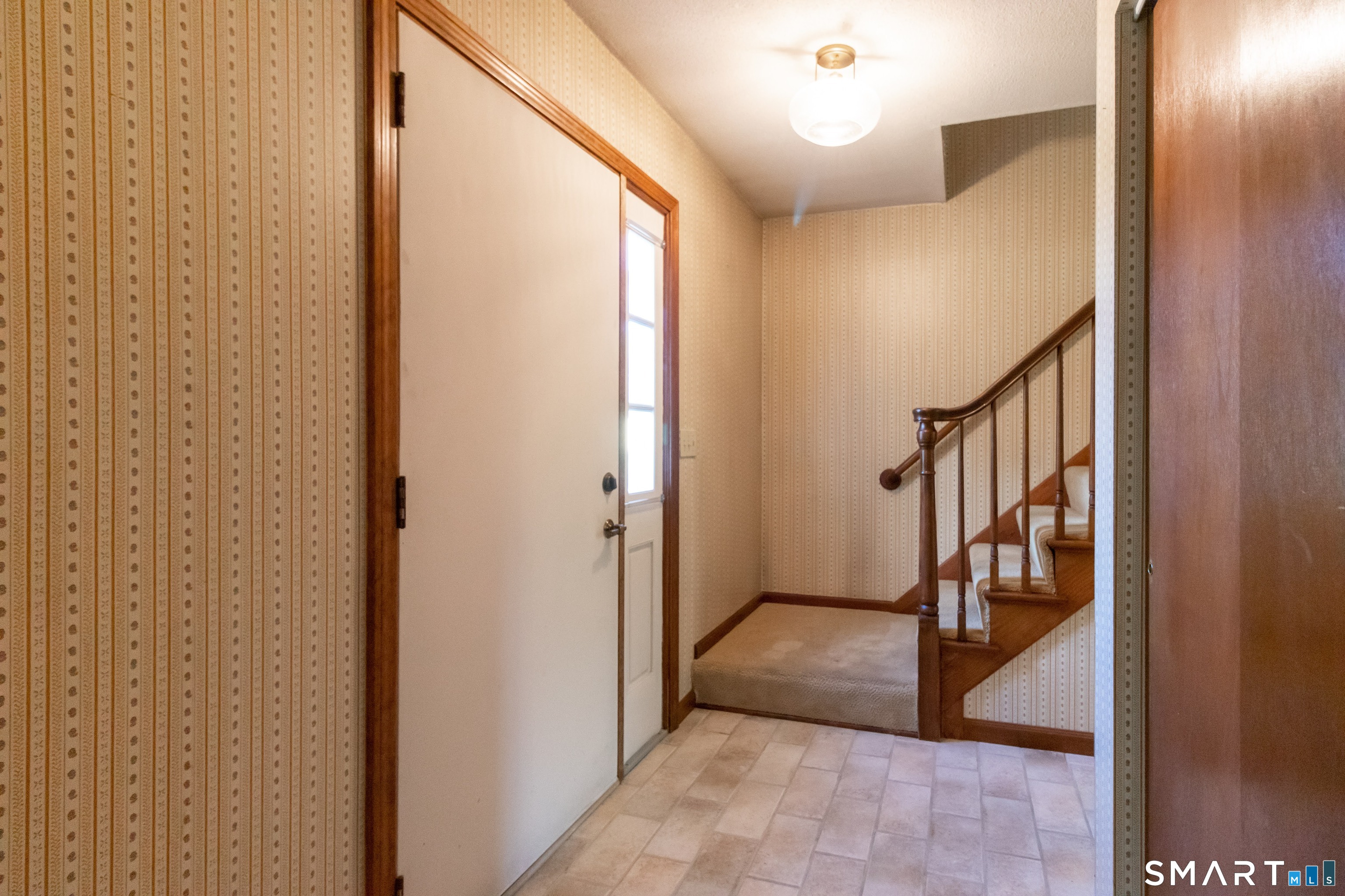 15 Kennedy Road Windsor CT 06095