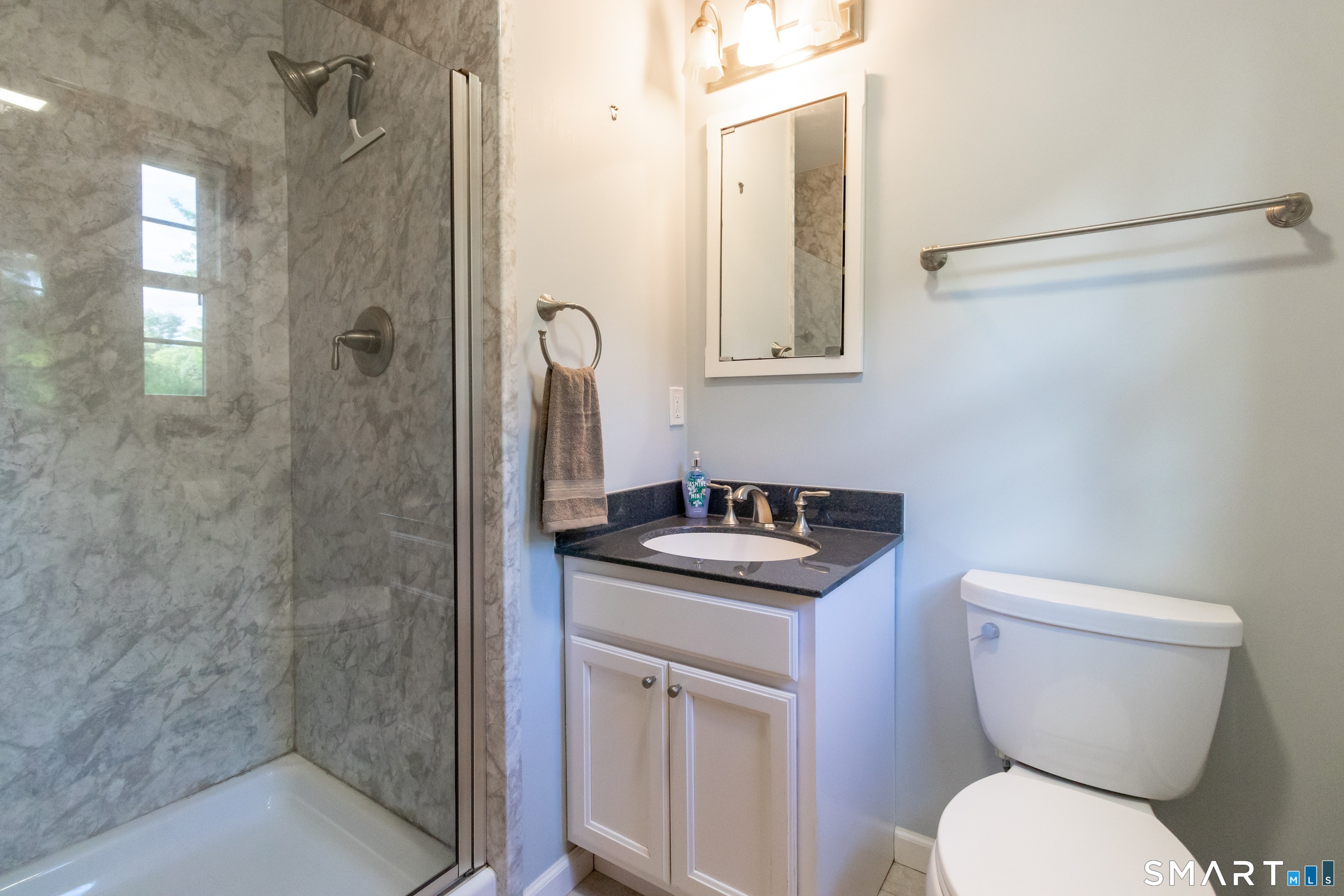 15 Kennedy Road Windsor CT 06095