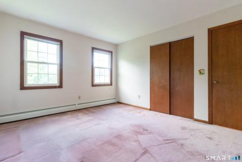 15 Kennedy Road Windsor CT 06095