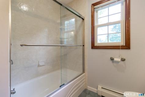 15 Kennedy Road Windsor CT 06095