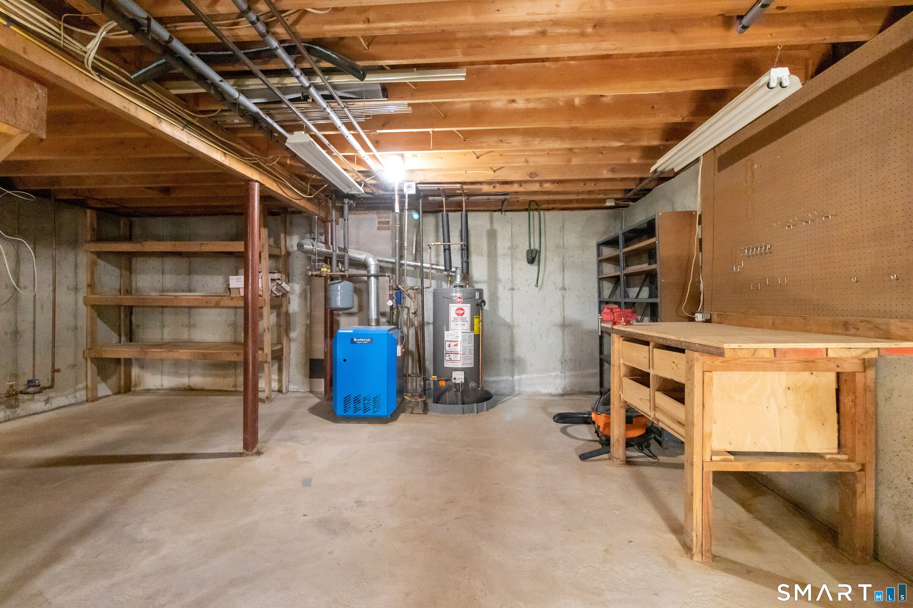 15 Kennedy Road Windsor CT 06095