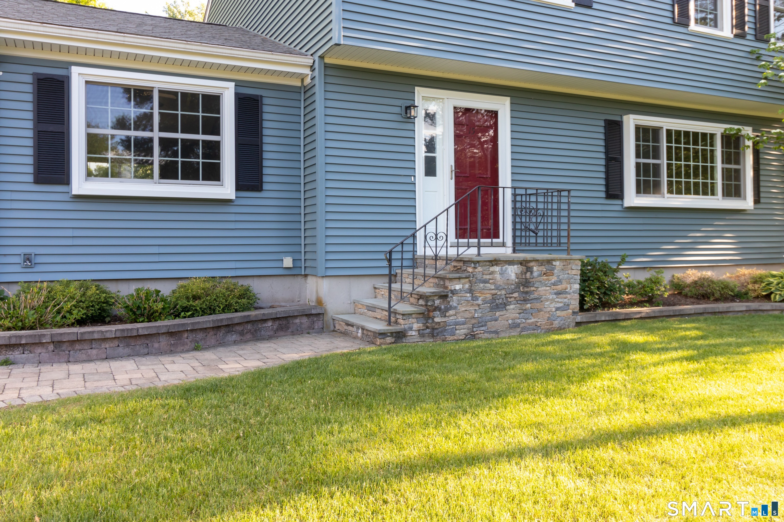 15 Kennedy Road Windsor CT 06095