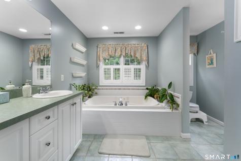 36 Feather Lane Guilford CT 06437