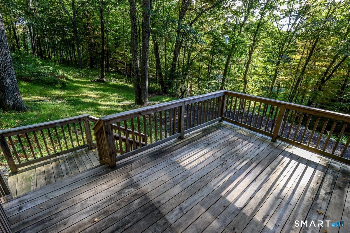 16 Ironwood Lane New Milford CT 06776