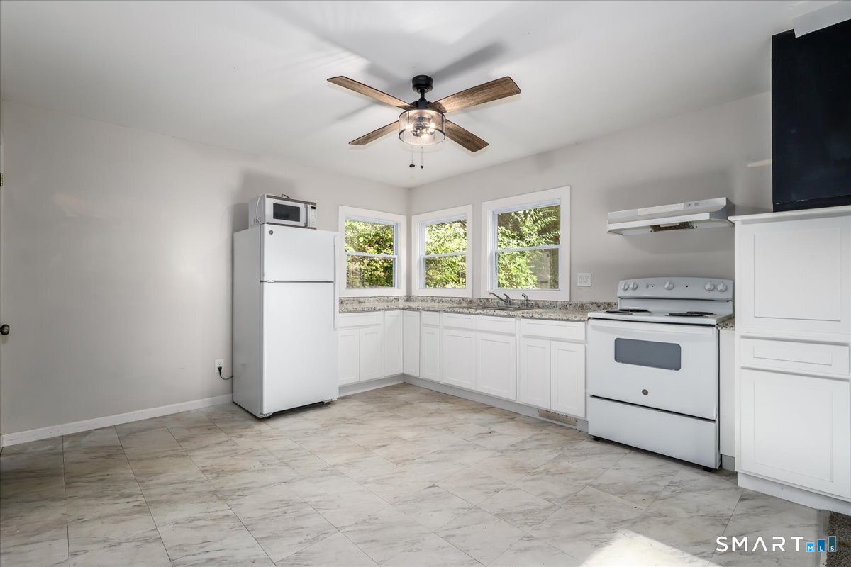 16 Ironwood Lane New Milford CT 06776