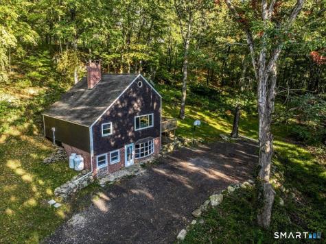 16 Ironwood Lane New Milford CT 06776