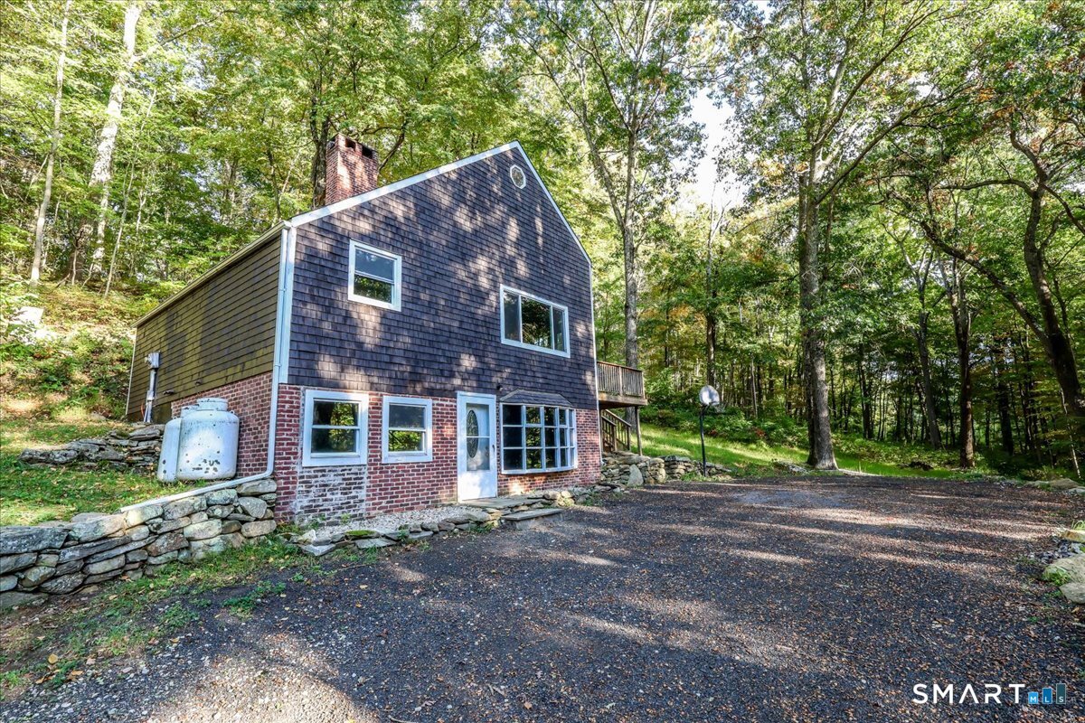 16 Ironwood Lane New Milford CT 06776
