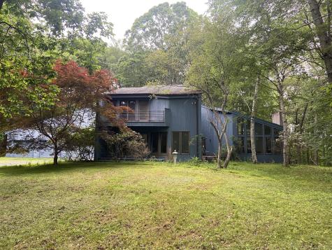 11 Winding Brook Road Newtown CT 06470
