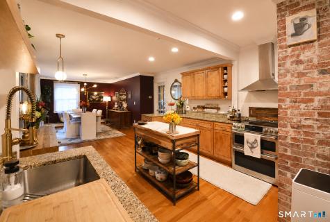 5 Hanover Road Newtown CT 06470