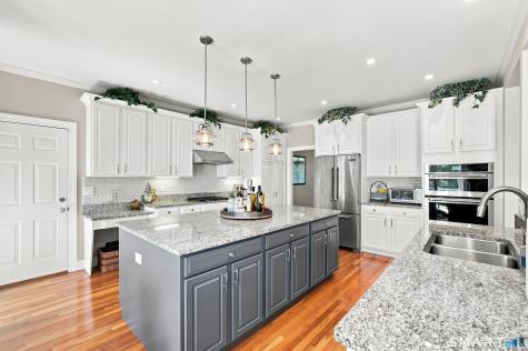 29 Cambridge Court Middlebury CT 06762