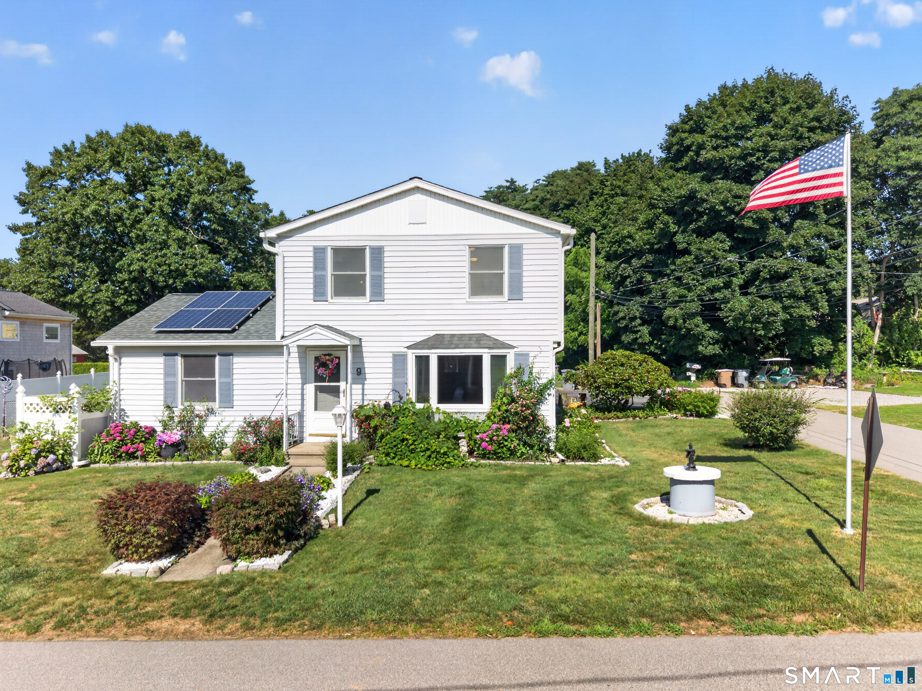 9 West Road East Lyme CT 06357